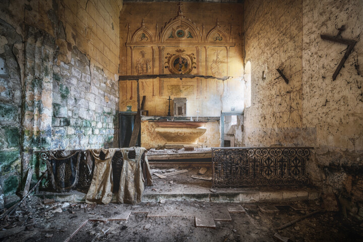 Photographie intitulée "Chapelle abandonnée…" par Sébastien Blanc, Œuvre d'art originale, Photographie numérique Monté sur A…