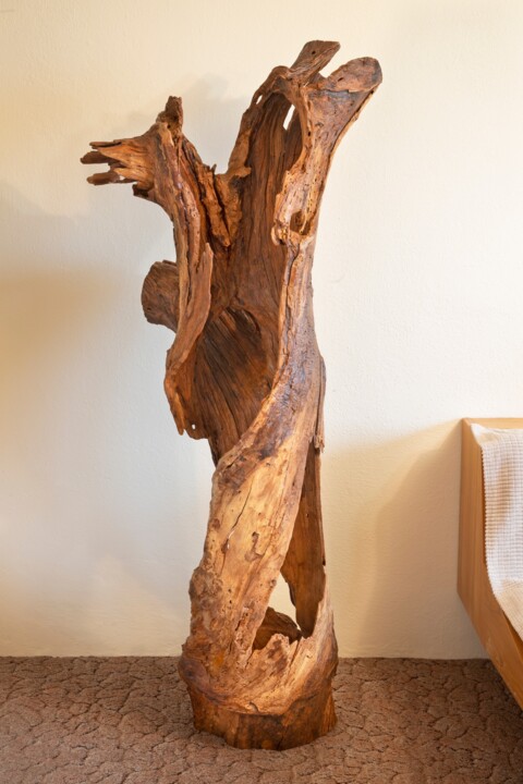 Скульптура под названием "Cherry tree decorat…" - Jozef Sedmak, Подлинное произведение искусства, Дерево