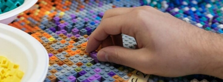 650,000 Lego pieces to make a copy of Monet's water lilies!