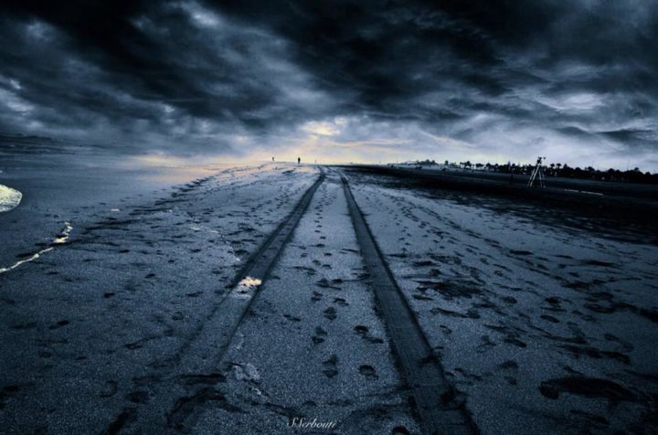 Photography titled "route dans la plage" by Serbouti Said, Original Artwork
