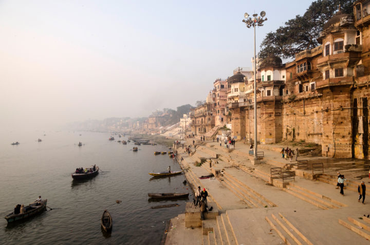 Photographie intitulée "Varanasi - Signed L…" par Serge Horta, Œuvre d'art originale, Photographie numérique