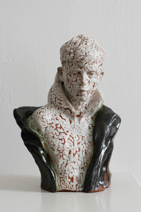 Scultura intitolato "Boy in a sweatshirt" da Sergey Sovkov, Opera d'arte originale, Ceramica