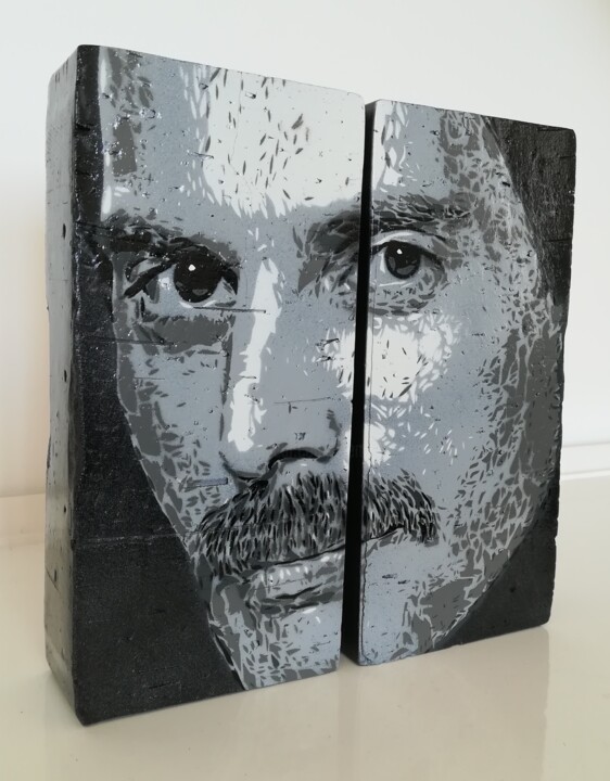 Sculpture titled "Freddie Mercury "Th…" by Sérgio Clemente, Original Artwork, Acrylic