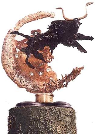 Sculpture titled "toroluna (moonbull)" by Sergio Peraza, Original Artwork