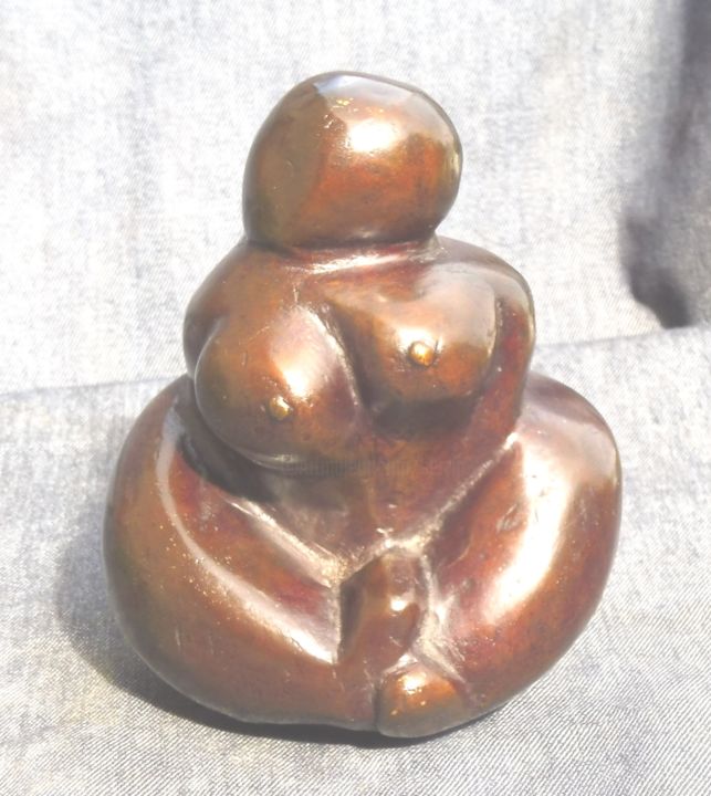 Sculpture titled "la-venus-rondoide.…" by Servin, Original Artwork, Bronze