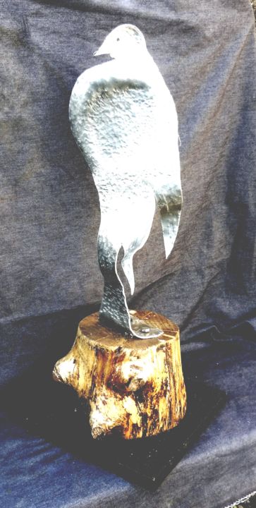 Sculpture titled "Oiseau perché (alu)" by Servin, Original Artwork, Metals