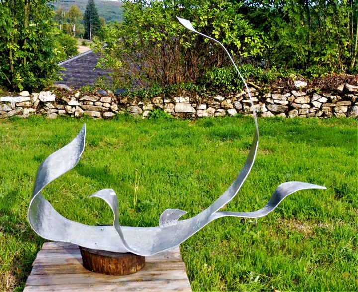 Sculpture titled "Oiseau en rond" by Servin, Original Artwork, Aluminium