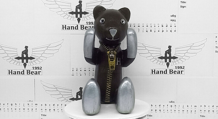 Sculptuur getiteld "Vintage bear doll :…" door Seven E, Origineel Kunstwerk, Acryl