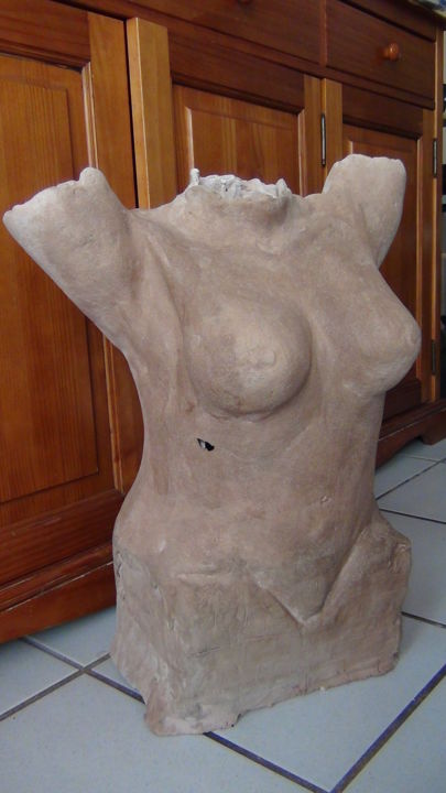 Sculpture titled "buste de femme" by Stephane Flouriot, Original Artwork, Terra cotta