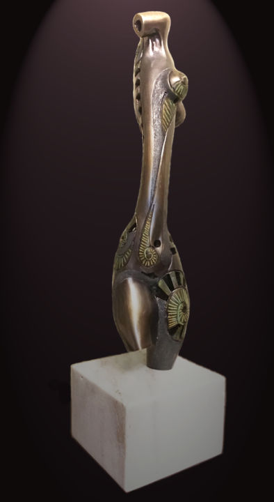 Скульптура под названием "торс" - Shanaro, Подлинное произведение искусства, Литьё