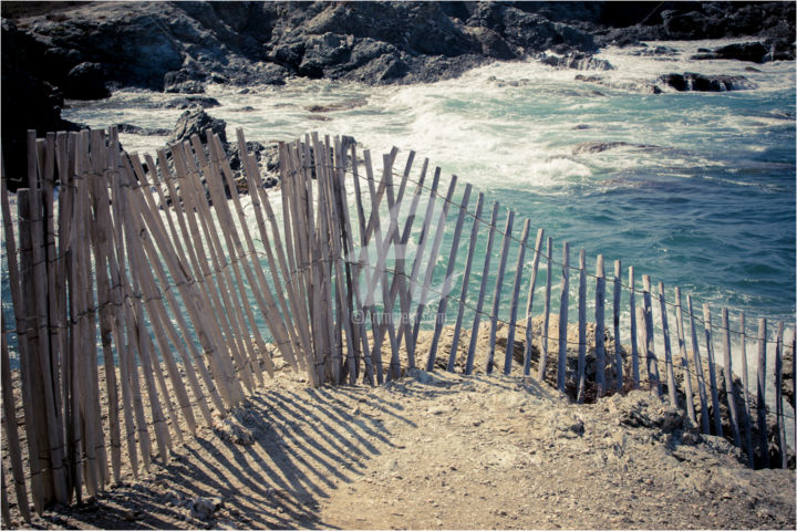 Photographie intitulée "14. Au bord de l'eau" par Sharlie Evans, Œuvre d'art originale, Photographie numérique