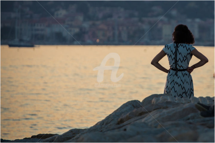 Фотография под названием "3. Au bord de l'eau" - Sharlie Evans, Подлинное произведение искусства, Цифровая фотография