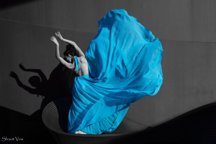 Fotografie getiteld "The Dancer" door Shavit Vos, Origineel Kunstwerk, Digitale fotografie