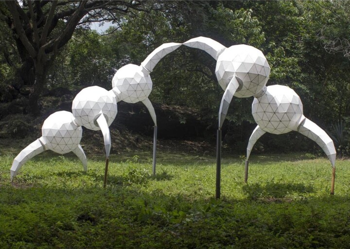 Sculpture titled "Ciudad de migrantes" by Silva Lombardo, Original Artwork, Paper maché