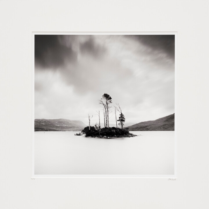 Photographie intitulée "Drowned Island Stud…" par Gerald Berghammer, Œuvre d'art originale, Photographie argentique Monté su…
