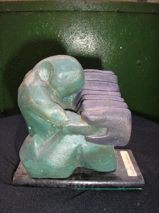 Skulptur mit dem Titel "Lastima bandoneon p…" von Silvia Marcela Destoia   (Esculturas), Original-Kunstwerk
