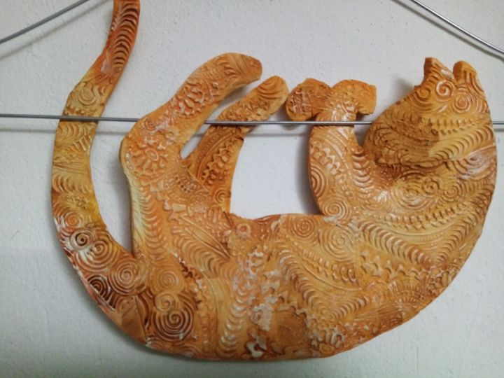 Sculpture titled "il gatto rosso" by Silvia Benfenati, Original Artwork, Ceramics