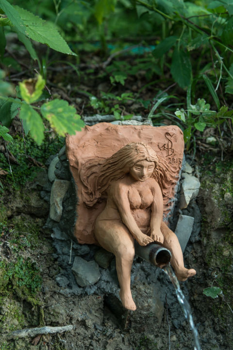 Sculpture titled "ninfa della fonte a…" by Silvia Benfenati, Original Artwork