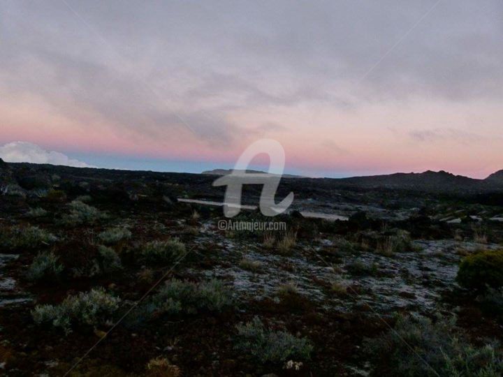 Photographie intitulée "Lever du jour sur l…" par Simdel Pictures, Œuvre d'art originale,