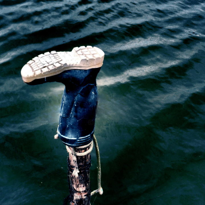 Φωτογραφία με τίτλο "boot" από Simon Gaitanidis, Αυθεντικά έργα τέχνης, Ψηφιακή φωτογραφία