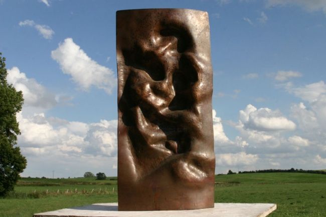 Skulptur mit dem Titel "Raumhaut" von Simon Schade, Original-Kunstwerk, Metalle