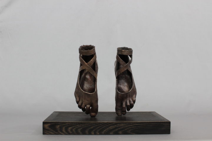 Sculpture titled "Обувь для души" by Marina Rakhmatullina, Original Artwork, Bronze