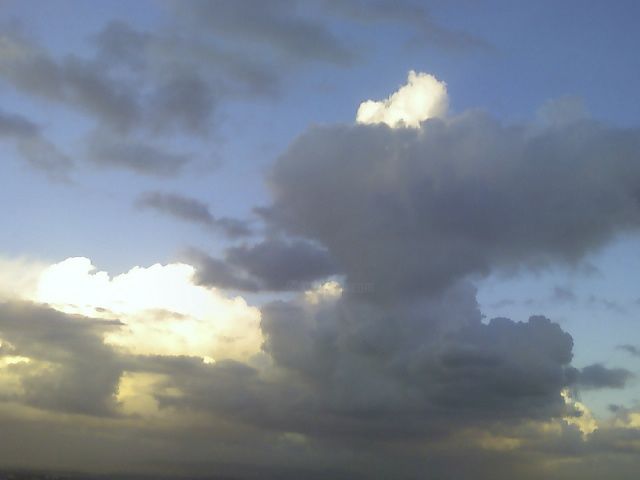 Photographie intitulée "Clouds" par Michael Slobodin, Œuvre d'art originale,