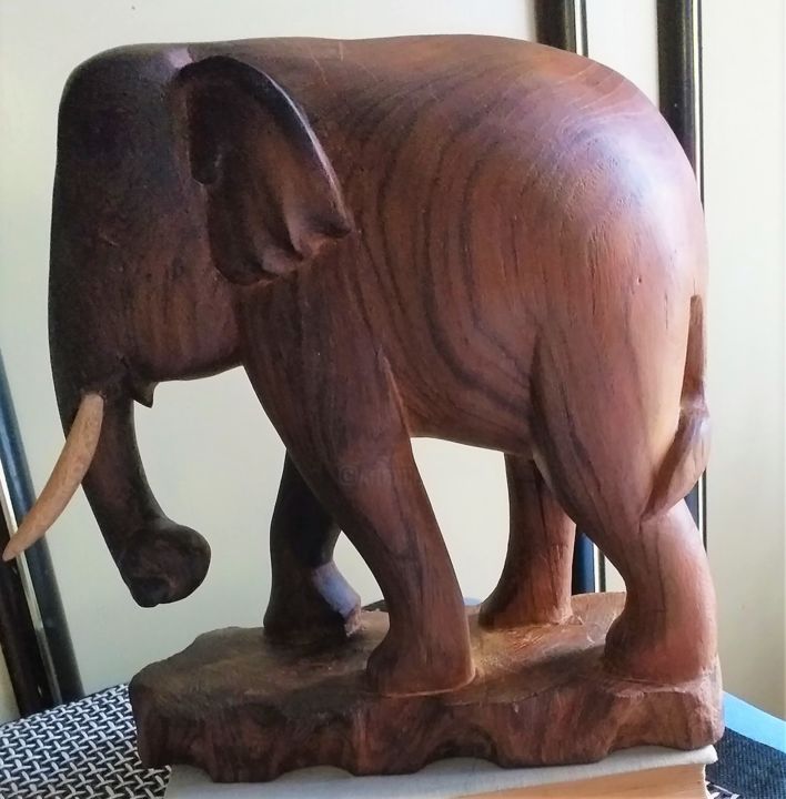 Sculpture titled "elephant 2" by Esko, Original Artwork, Wood