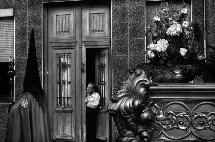 Photography titled "Easter (4)" by Sol Marrades, Original Artwork