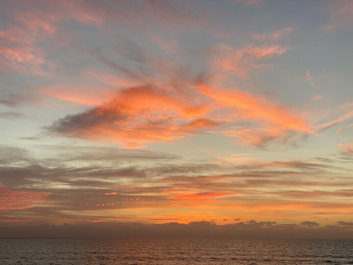 Фотография под названием "Sunset rosé" - Solveig Munier, Подлинное произведение искусства, Цифровая фотография Установлен на…