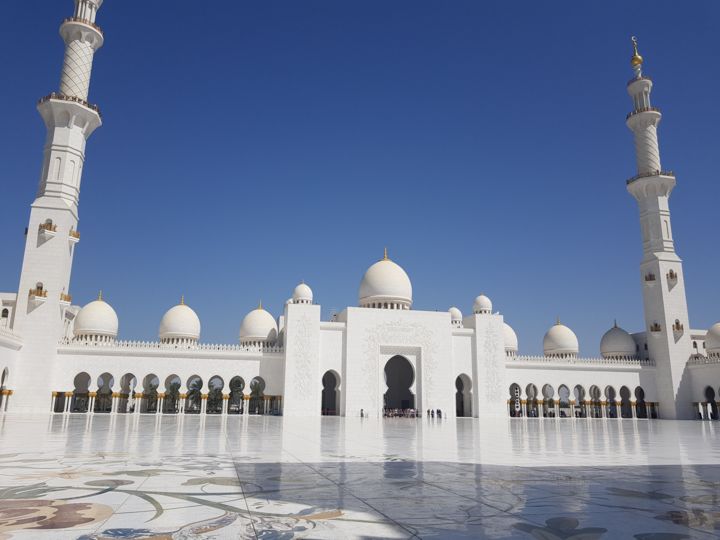 Photography titled "Abu Dhabi Grand Mos…" by Sonam Mondal, Original Artwork