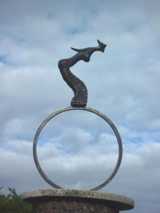 Sculpture titled "OLYMPIA Bronze sur…" by Sonia Mandel, Original Artwork, Metals