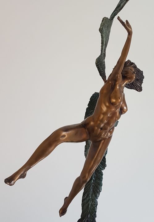 Sculpture titled "Twirling minds" by Sonja Smeyers, Original Artwork, Bronze