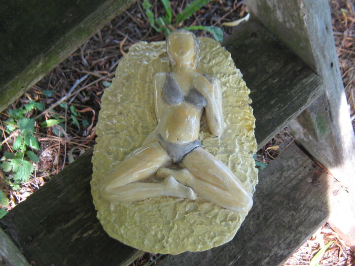 Sculpture titled "bikini" by Sophie Jeanneau, Original Artwork, Ceramics