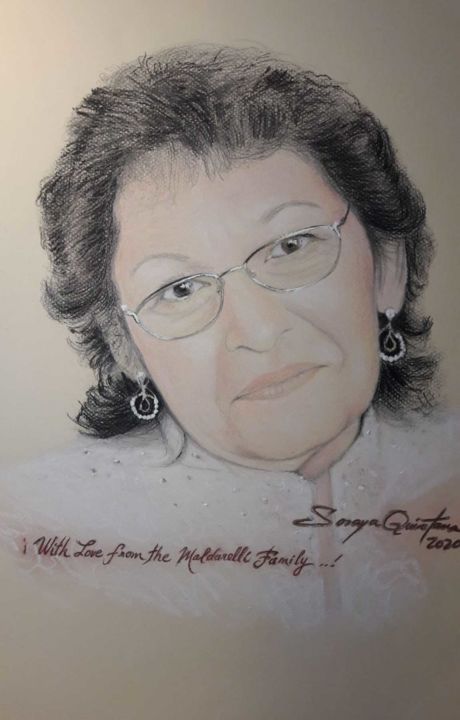 Pintura titulada "Julie Coralia mom" por Soraya Quintana Quiñones, Obra de arte original, Carbón