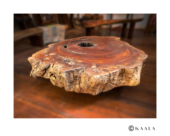Design intitolato "Table basse en acaj…" da Soumaila Kanla, Opera d'arte originale, Mobili