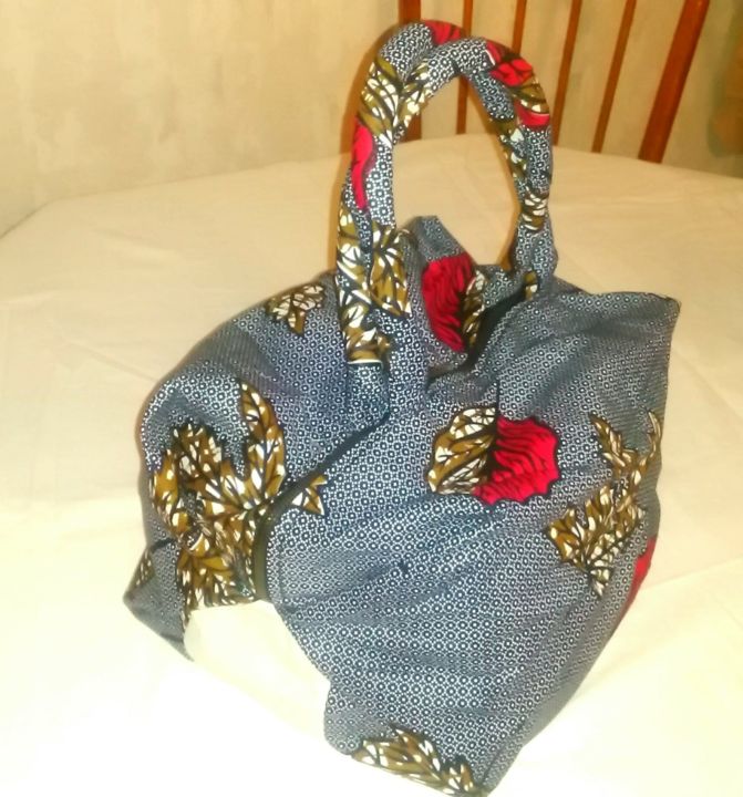 Design titled "Sac à main" by Vivicrea, Original Artwork, Accessories