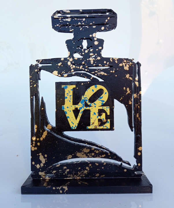 Скульптура под названием "SPACO Five LOVE Cha…" - Spaco, Подлинное произведение искусства, Смола