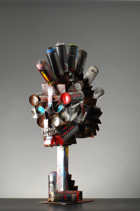 Sculpture intitulée "SPIKTRI SKULL PUNKA…" par F. Spi-K-Tri, Œuvre d'art originale, Acier inoxydable