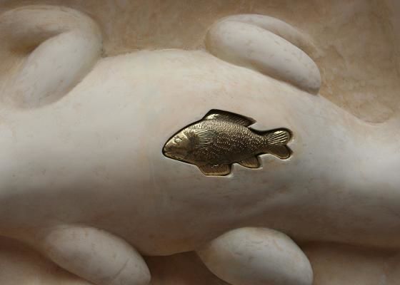 Sculpture intitulée "golden fish" par Prasannakumar Sankaran, Œuvre d'art originale