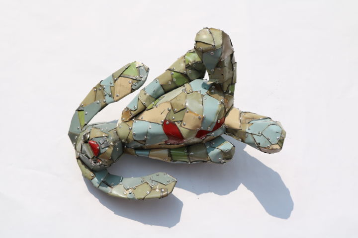 Skulptur mit dem Titel "rabbit-doll" von Seunghyeon Seo, Original-Kunstwerk, Metalle