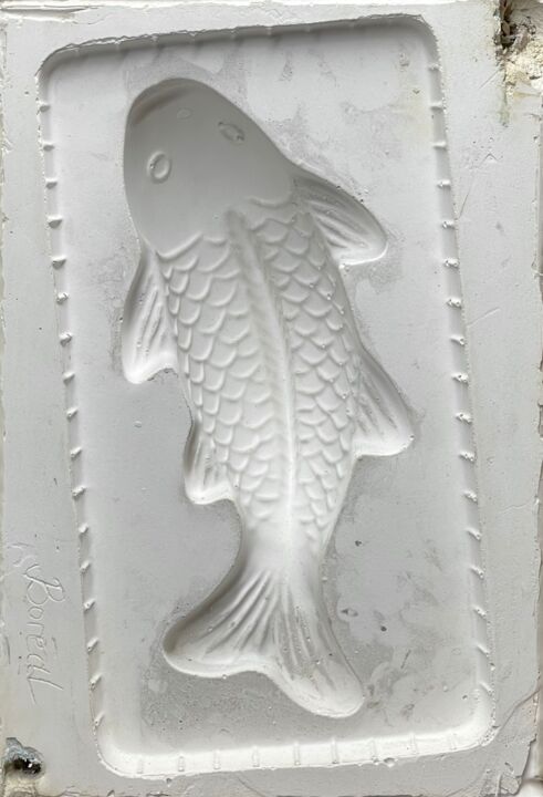 「Fish irony」というタイトルの彫刻 Stacy Borealによって, オリジナルのアートワーク, しっくい