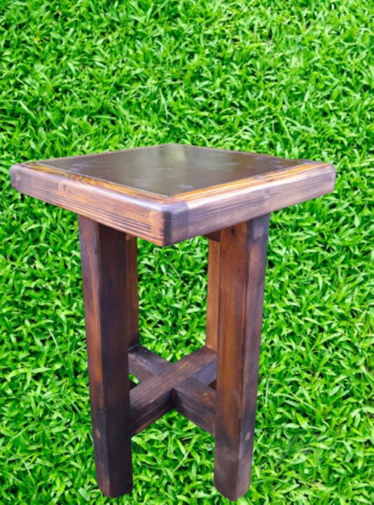 Design intitulée "TABOURET (croix 4)" par Steeve Tabar, Œuvre d'art originale, Bois