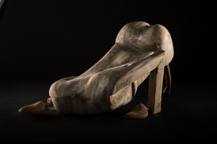 Sculpture titled "sphynx" by Stefan Neacsu, Original Artwork, Wood
