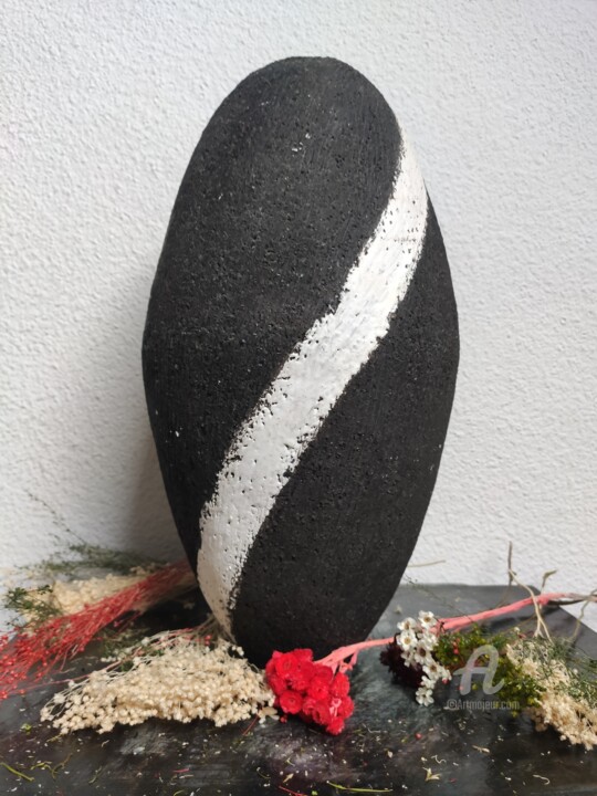 Sculpture titled "vase noir et blanc" by Stéphanie Mélusine, Original Artwork, Ceramics