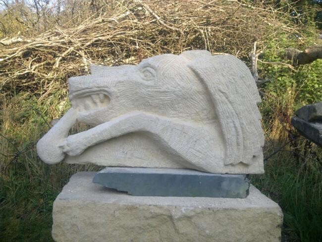 Скульптура под названием "Os 1" - Stephen West, Подлинное произведение искусства, Камень