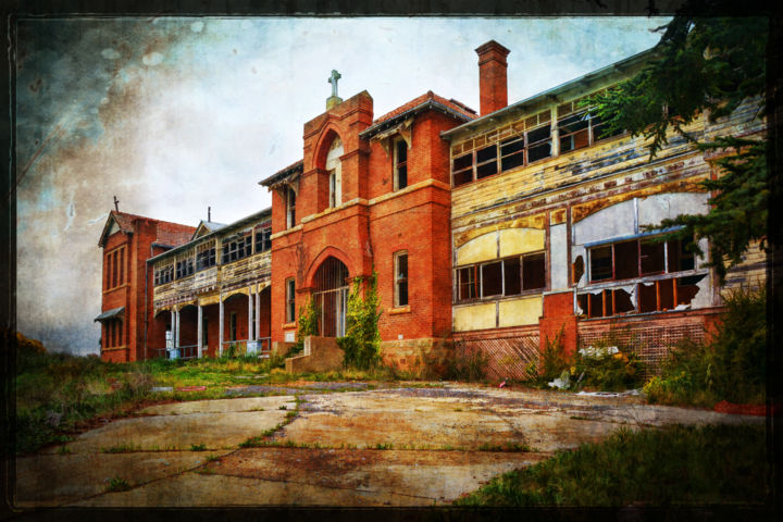 Фотография под названием "Abandoned Orphanage" - Stuart Row, Подлинное произведение искусства