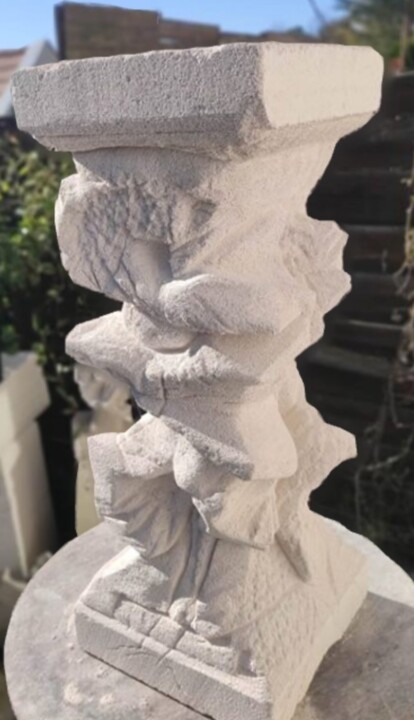 Sculptuur getiteld "Chrysalide" door Sublim By Nadoumi, Origineel Kunstwerk, Cellenbeton