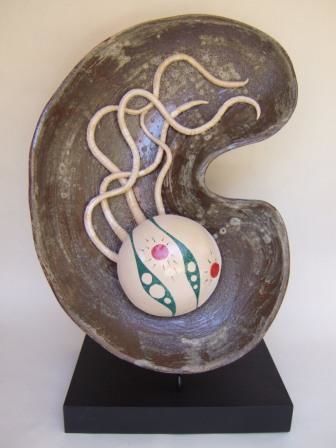 Escultura titulada "Continuation of Life" por Pink Zebra Ceramics, Obra de arte original