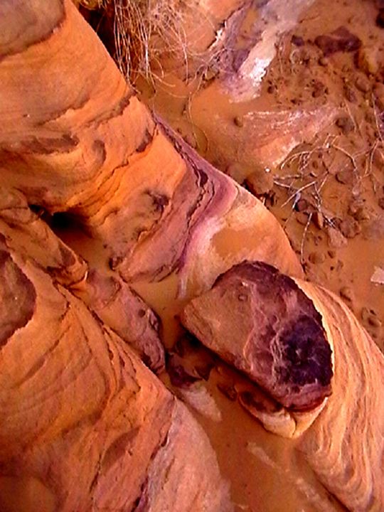 Photography titled "Rusty-rock.jpg" by Suleiman, Original Artwork